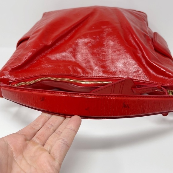 YSL Yves Saint Laurent Multy Large Hobo Bag Red Patent Leather - Picture 14 of 15